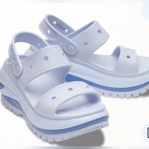 Sizs 10 Crocs Classic Mega Chunky Platform Sandal in Light Lavender and Blue